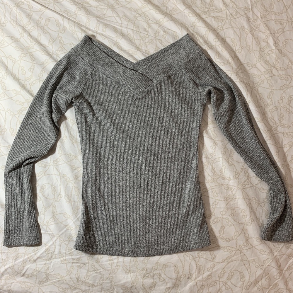 Gray Ribbed V Neck Long-sleeve